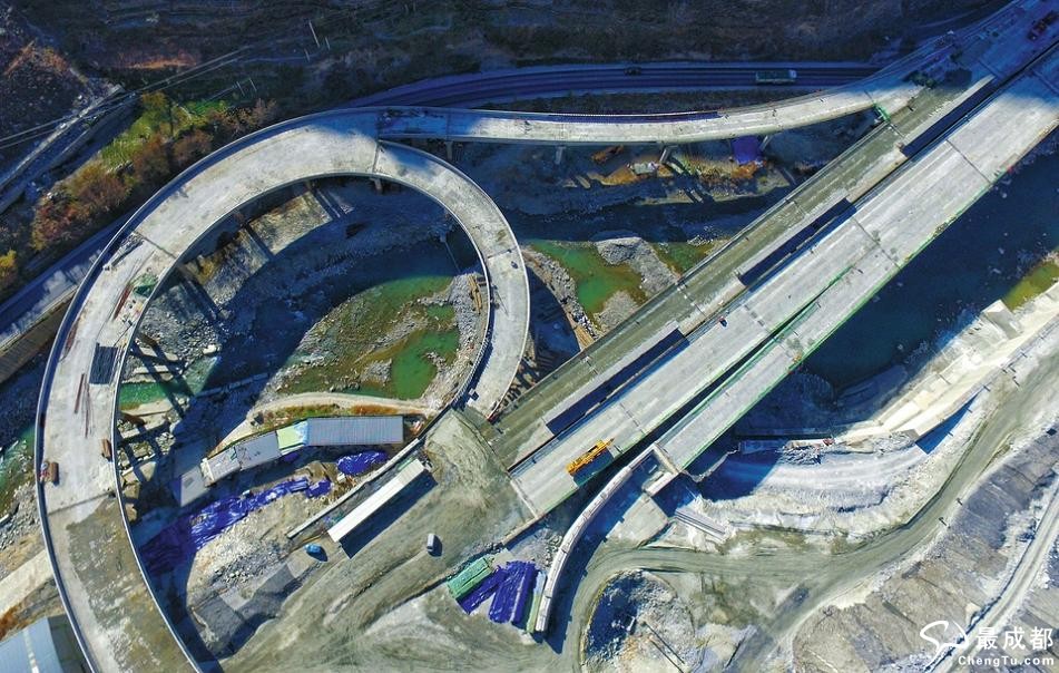 【组图】桥隧比86.5 全国最高—汶马高速有望2020年建成通车